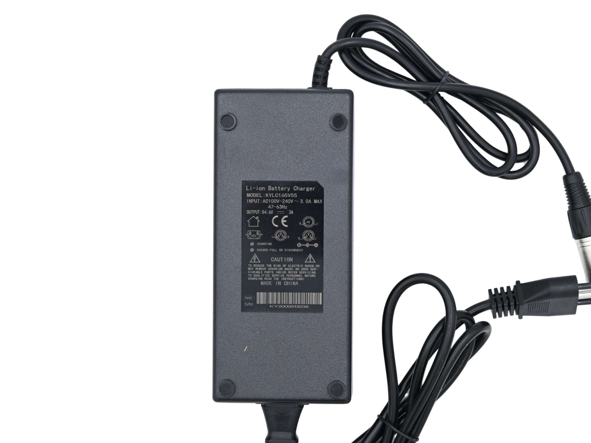Caricabatterie Keyu Turbo 48V 3A con XLR e Ventola | Techbike