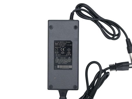Caricabatterie Keyu Turbo 48V 3A con XLR e Ventola | Techbike